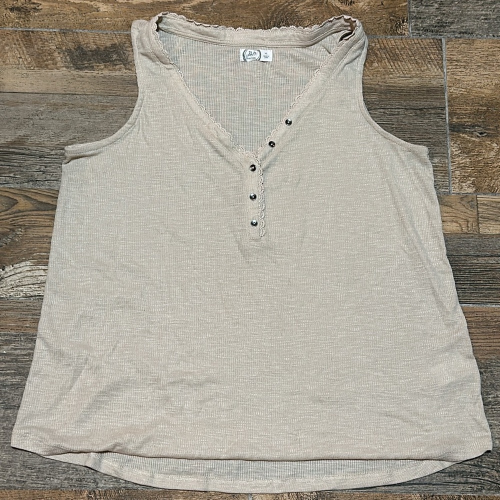 Maurices, Size XL, Lace Trim V-Neck Tank Top